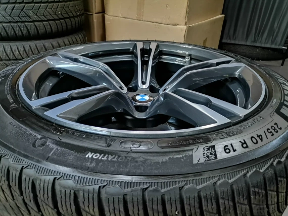 19 Zoll neue BMW Felgen Style 705 M Reifen Sensoren BMW M5 F90 M8 F91 F92 F93