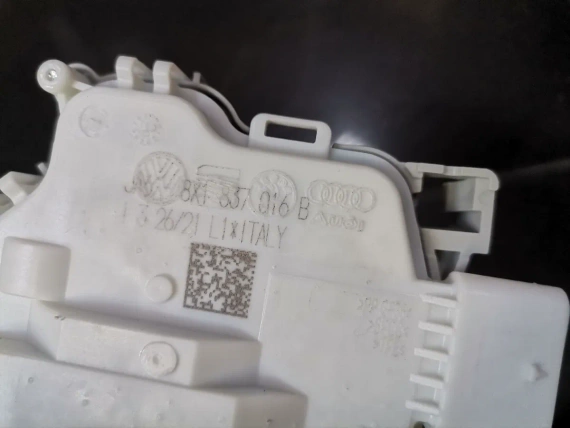 Right Door Lock 8X1837016B Audi A4 Q5 R8 e-Tron RS