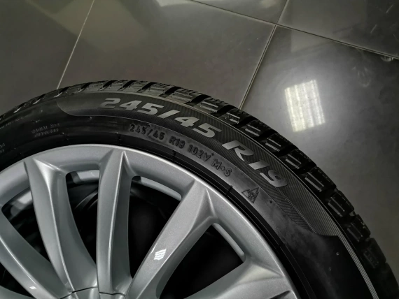 19" Zestaw zimowy BMW Felgi Styl 620 Opony Pirelli 2023 Czujniki BMW 7 G11 G12 5 G60 G32
