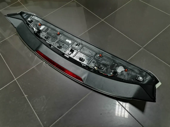 Нов OE 81A827933C Audi Q2 GA Спойлер S-Line