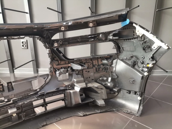 Front Bumper BMW 7 i7 G70 Basis - A35