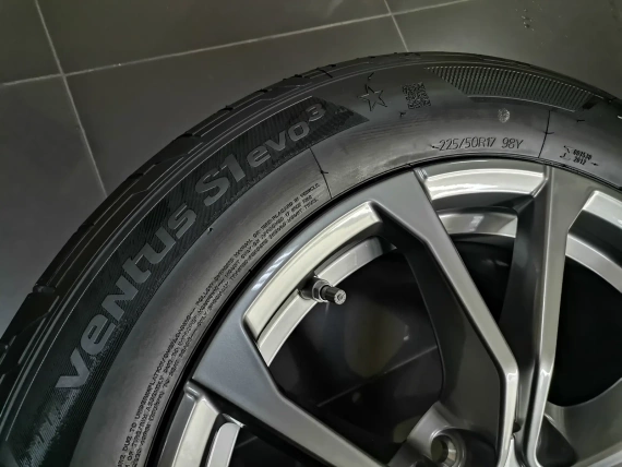 NEW 17" OE BMW Wheels Style 776 Summer Tires Sensors BMW G20 G21 G42