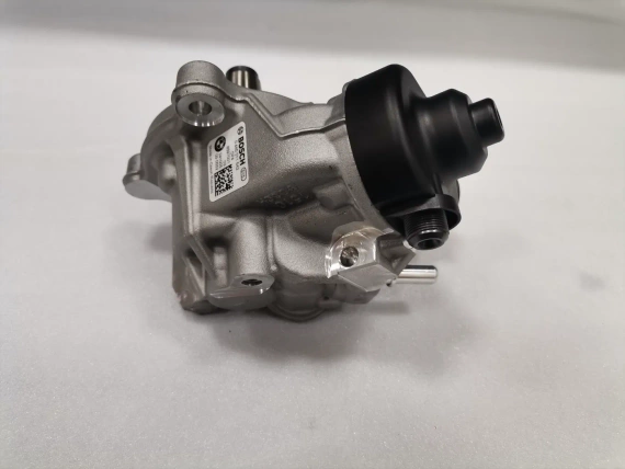 8597001 BMW U06 U11 U10 G60 B47 B47D20B Pump