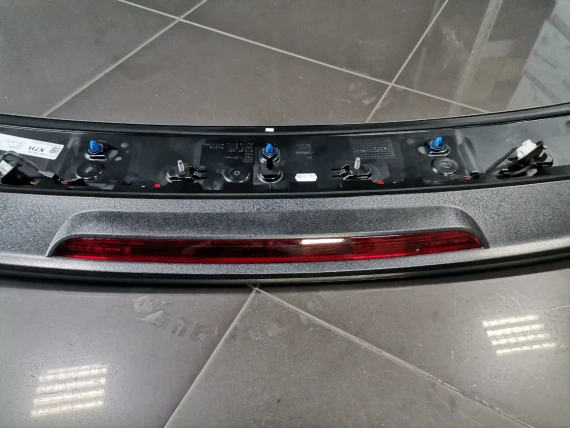 8W9827933 OE Spoiler Heckklappe Audi A4 B9 8W Avan