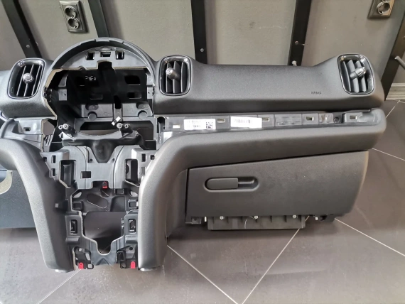 Schwarzes Armaturenbrett MINI Countryman F60 COOPER S