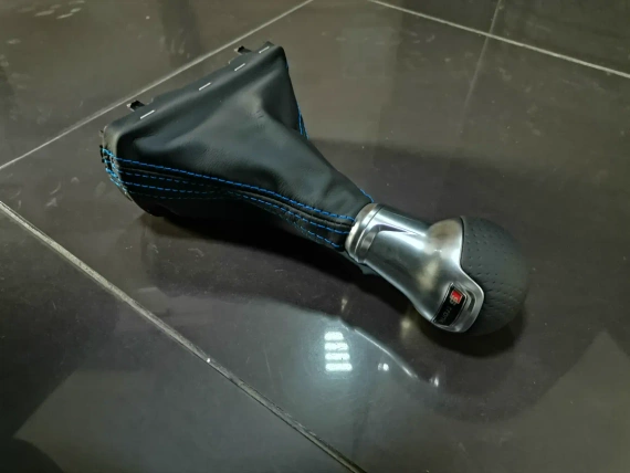 Gear lever handle 8S1713139B OE Audi TT TTS VMW