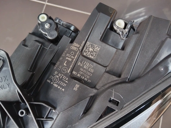 Нов 81A941035 Audi Q2 81A LED Matrix Фар