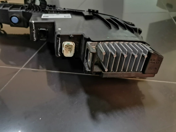 Nowy Reflektor Górny Prawy BMW G70 i7 Full Led Oryginał 9450080