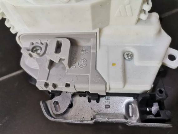 Right Door Lock 8X1837016B Audi A4 Q5 R8 e-Tron RS