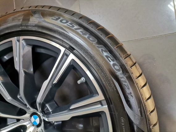 20" Zestaw letni BMW Koła Styl 740 M Opony Pirelli 2023 Czujniki BMW X5 G05 X6 G06