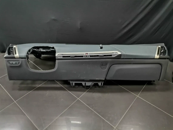 NEW Dashboard BMW IX I20 Dark Gray Leather