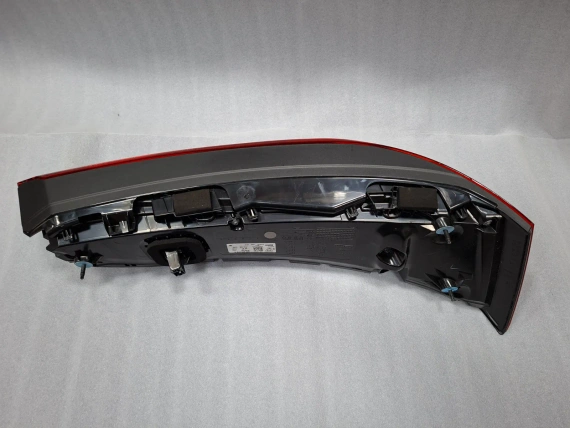 4M0945076D New Right Brake Light Audi Q7 SQ Europe