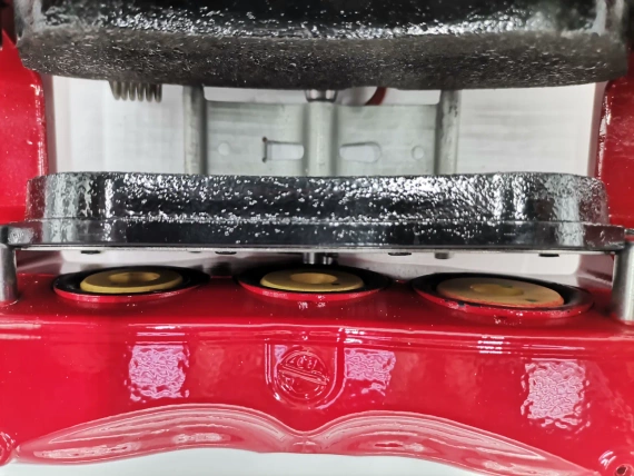 Нов 83A615105H Audi Rs3 8Y RSQ3 Спирачни Апарати