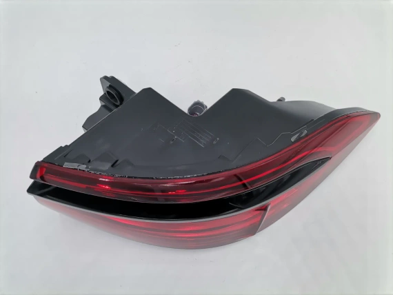 New 4N0945208L Audi S8 A8 4N D5 OLED Tail Light