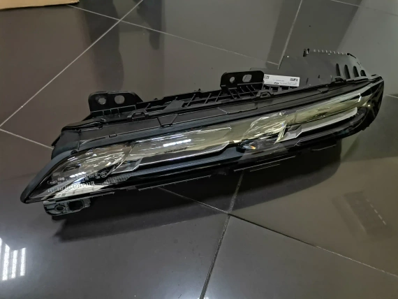 Ляв Горен Фар BMW G70 i7 Crystal Swarovski Кристал Сваровски 9879935