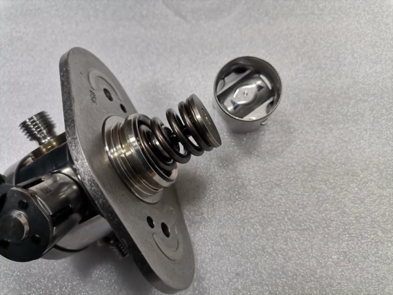 Hochdruckpumpe 8631642 BMW 3 4 5 7 8 X1 X3 X5 X6