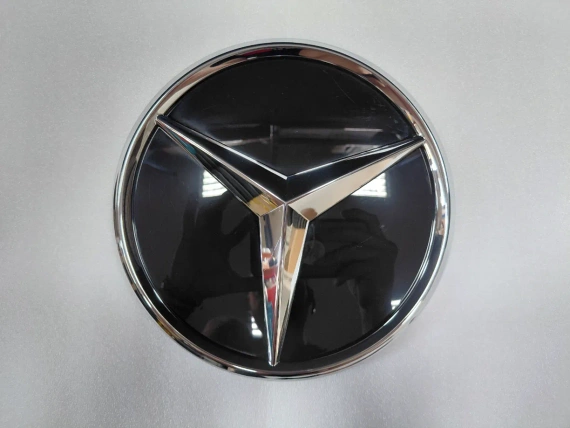 A0008880400 Нова емблема Mercedes W177 W205 W118