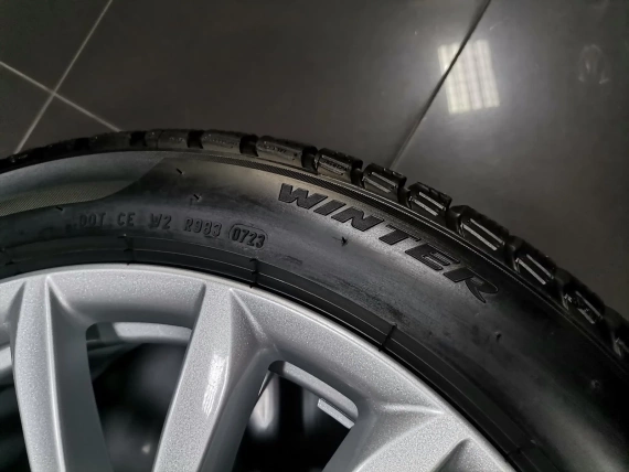 19" Зимен К-т BMW Джанти Style 620 Гуми Pirelli 2023 Датчици БМВ 7 G11 G12 5 G60 G32