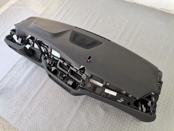 Neu Armaturenbrett BMW G05 G06 G07 F95 F96 w/t HUD