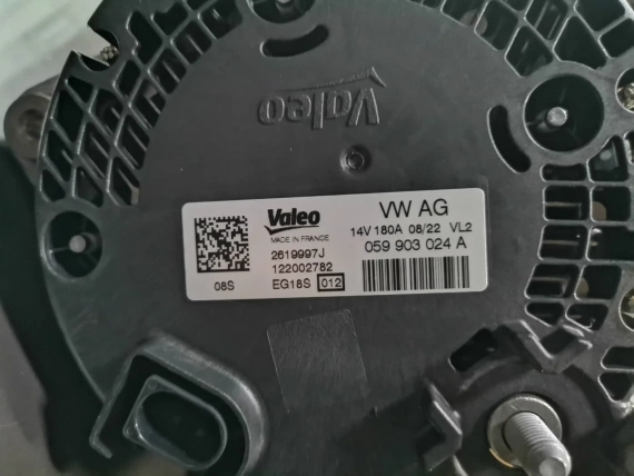 Nowy 059903024A Alternator Audi A6 A7 Q7 Q8 180A