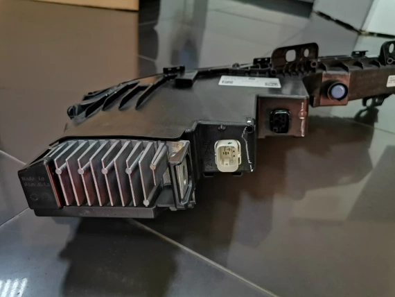 Нов Горен Ляв Фар BMW G70 i7 Full Led Оригинален 9450079