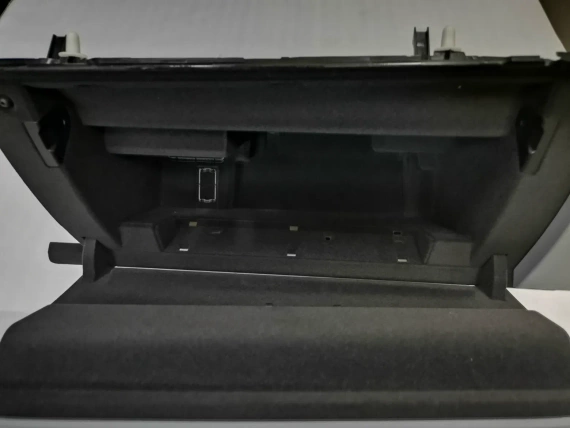 New 4J3857095 Audi E-Tron GT glove box