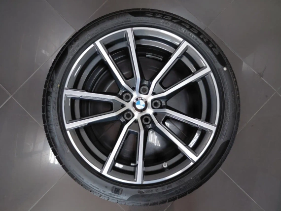 18" opon BMW Style 780 czujniki G20 G21 G22 G23