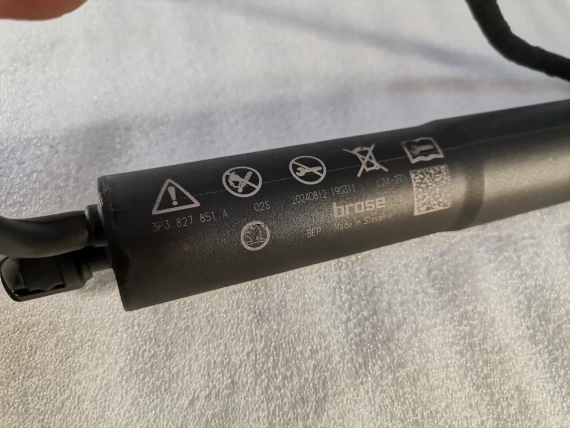 3P3827851A New Electric Shock Absorber Superb IV