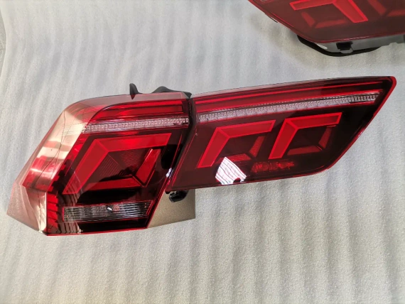 Set New OE IQ Light Matrix LED Taillight VW Tiguan