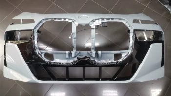 Нова Предна Броня USA BMW G70 i7 7 M Sport Shadow
