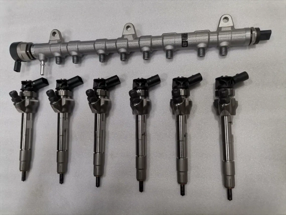 9886372 OE BMW X5 G05 X6 G06 X7 G07 Injector 138km