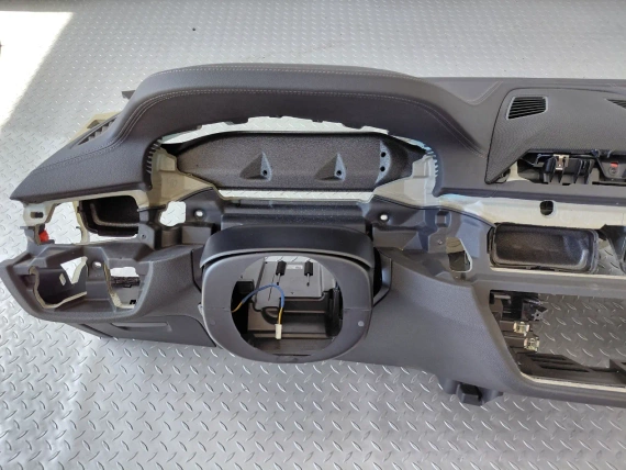 Armaturenbrett BMW 6 G32 GT mit Head-Up-Bedienung