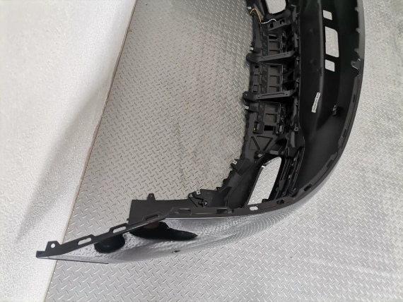 Neue Heckstoßstange Mercedes SL 63 AMG R232 W232